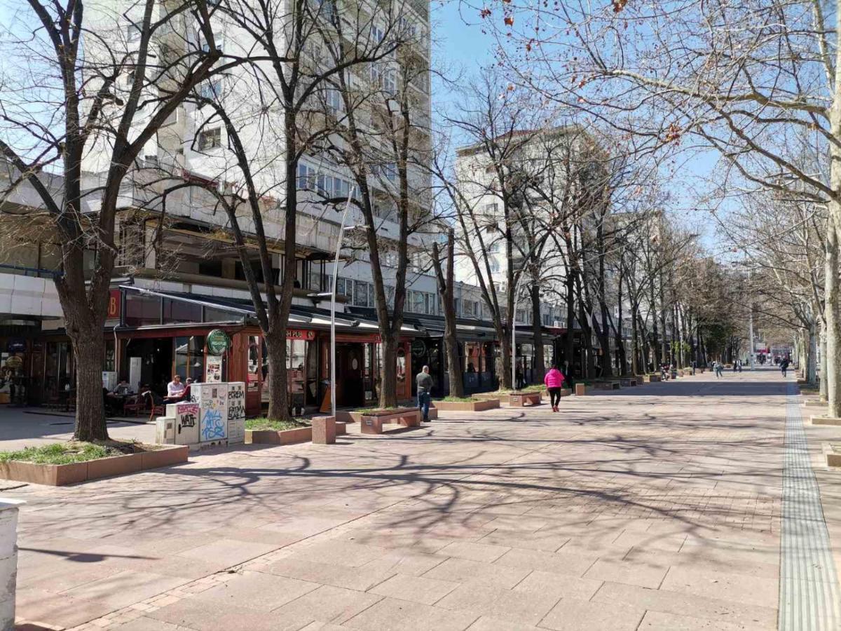 Calla 4 Apartment - Main Square, In The City Shopping Center - Parking Slot With Securiti And Video Camera Skopje Exteriör bild