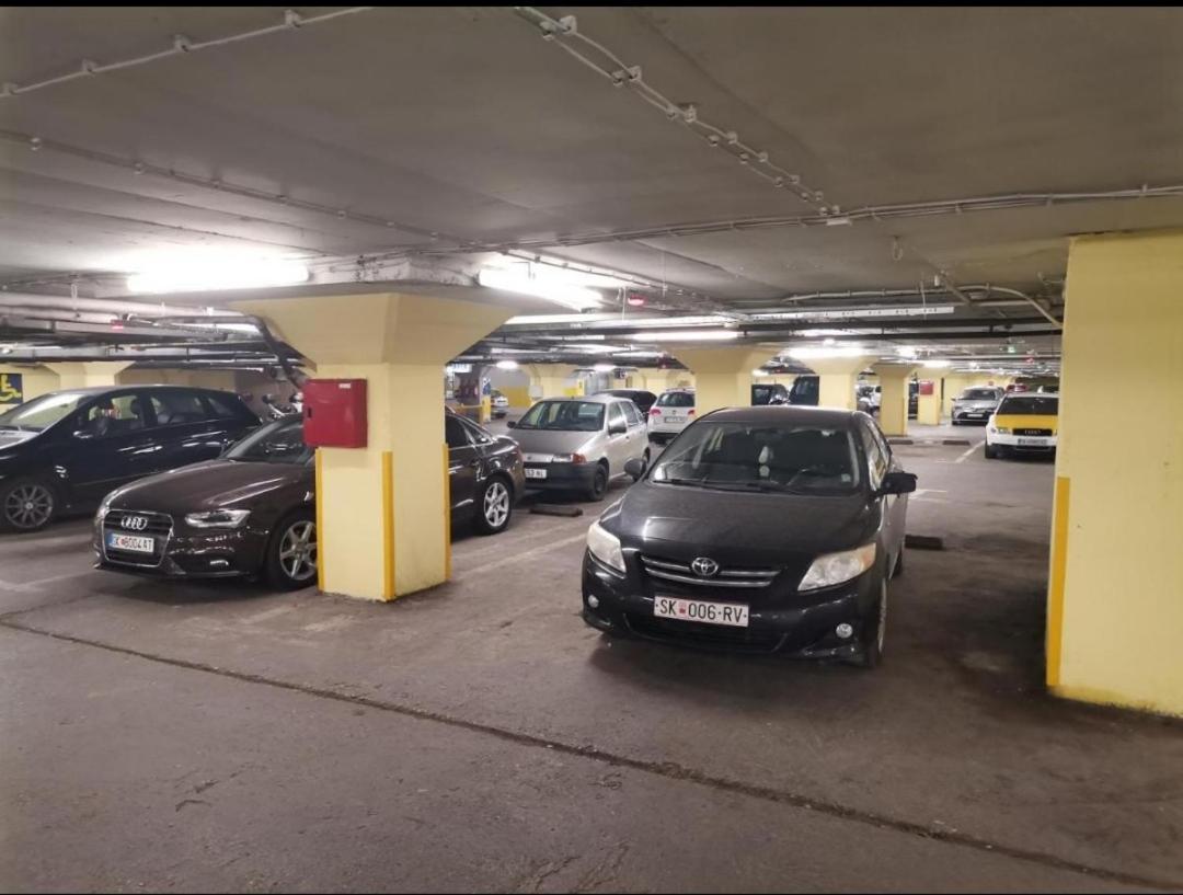 Calla 4 Apartment - Main Square, In The City Shopping Center - Parking Slot With Securiti And Video Camera Skopje Exteriör bild