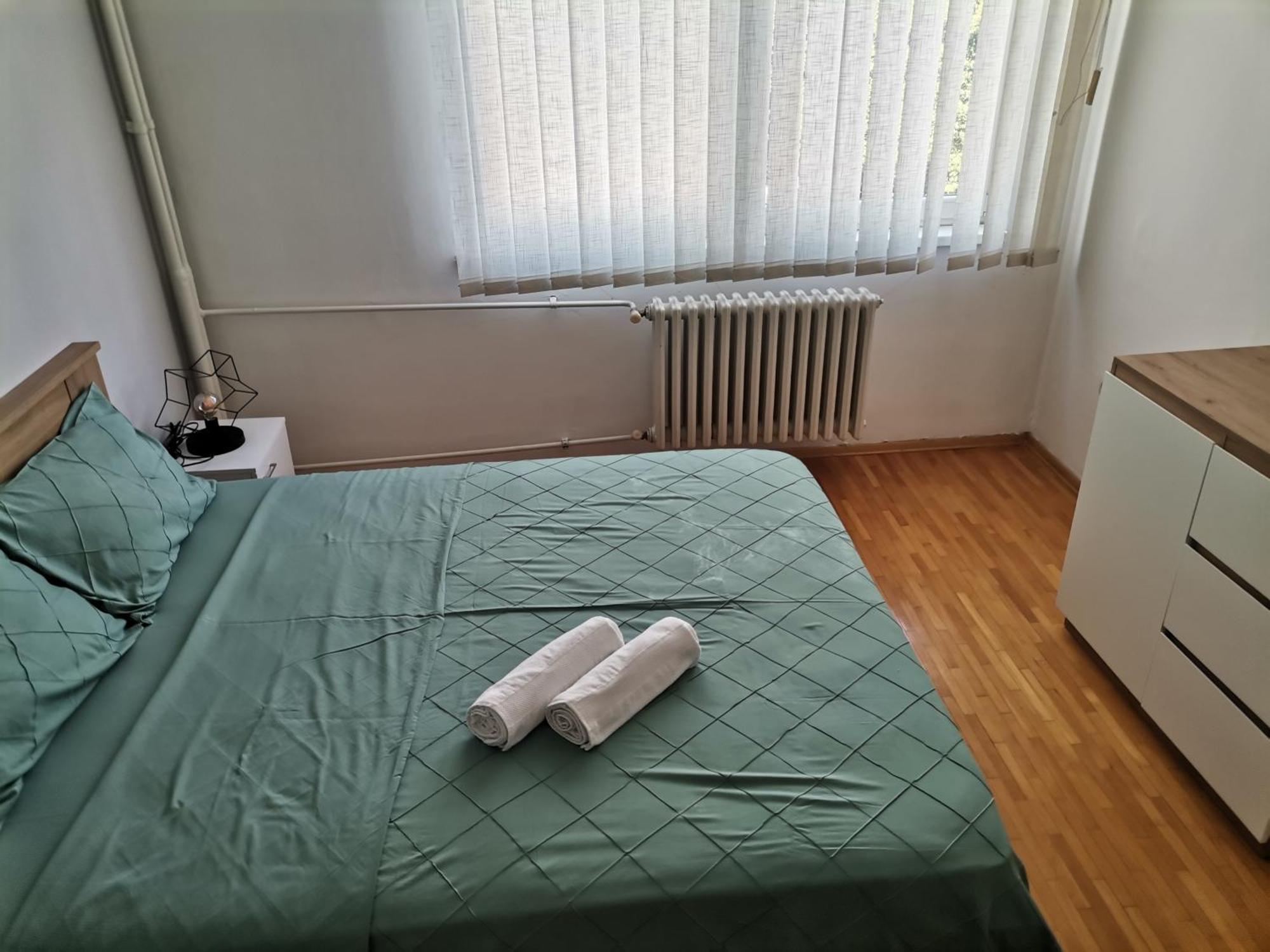 Calla 4 Apartment - Main Square, In The City Shopping Center - Parking Slot With Securiti And Video Camera Skopje Exteriör bild