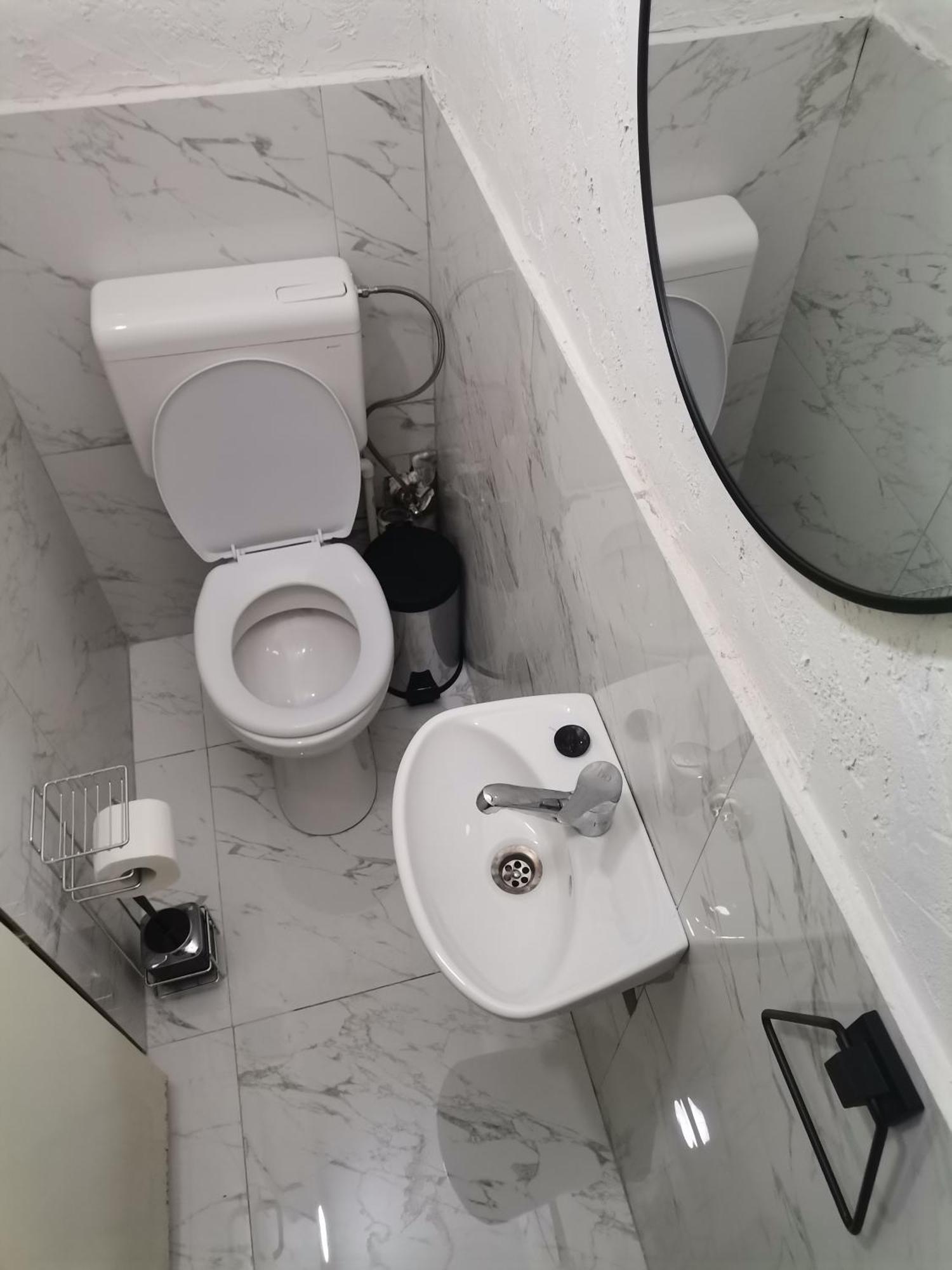 Calla 4 Apartment - Main Square, In The City Shopping Center - Parking Slot With Securiti And Video Camera Skopje Exteriör bild